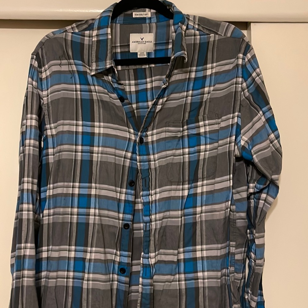 American eagle mens button-down plaid shirt